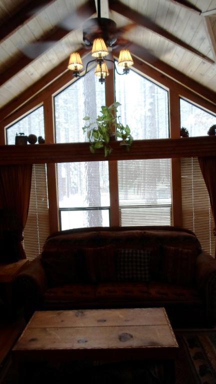 Cedar Pines Resort サウス・レイクタホ 部屋 写真
