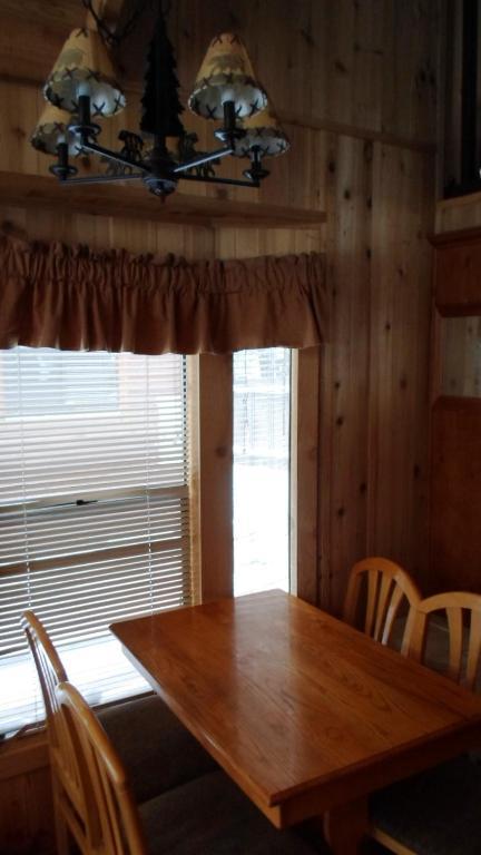 Cedar Pines Resort サウス・レイクタホ 部屋 写真